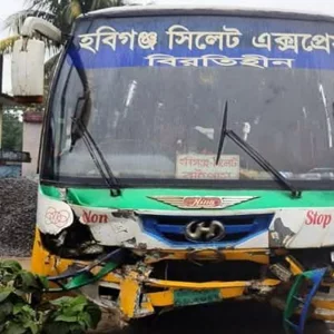 সিলেটে বাস ও প্রাইভেট কারের সংঘর্ষে প্রাণ গেলো বাবা-মেয়ের