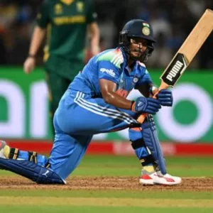 ২৯৮ রানে থামল ভারত, জিততে রেকর্ড গড়তে হবে দক্ষিণ আফ্রিকাকে