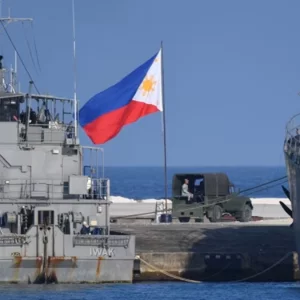 চীনকে ঠেকাতে প্রতিরক্ষা চুক্তি সই করবে কানাডা-ফিলিপাইন