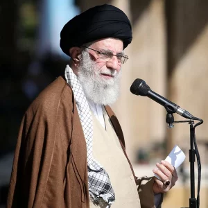 ইসরায়েলের প্রতি সমর্থন ত্যাগ না করলে যুক্তরাষ্ট্রের সঙ্গে সহযোগিতা নয়: খামেনি