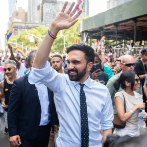 একদিন বাদেই নিউ ইয়র্কে মেয়র নির্বাচন, নাটকীয়ভাবে এগিয়ে মামদানি