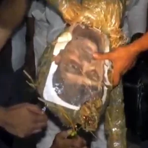 এনসিপি নেতা নাসীরুদ্দীন পাটওয়ারীর কুশপুত্তলিকা দাহ