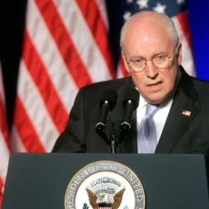 ইরাক আগ্রাসনের ‘মাস্টারমাইন্ড’ সাবেক মার্কিন ভাইস-প্রেসিডেন্ট ডিক চেনি মারা গেছেন