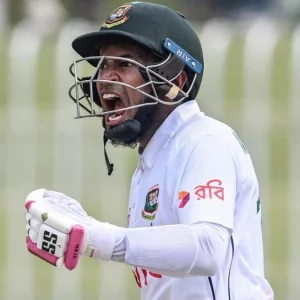 সেঞ্চুরির পর খ্যাপাটে উদযাপন মুশফিকের