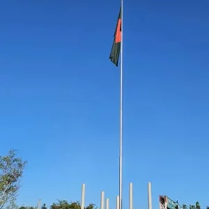 বাংলাবান্ধা সীমান্তে ১১৭ ফুটের স্ট্যান্ডে উড়লো লাল-সবুজ পতাকা