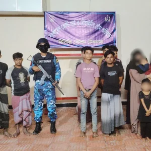 টেকনাফের গহীন পাহাড়ে নারী-শিশুসহ ২৫ জন উদ্ধার