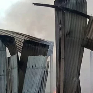 গাজীপুরে ৬টি ঝুটের গুদাম পুড়ে ছাই, তিন ঘণ্টায় আগুন নিয়ন্ত্রণে