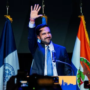 বিজয়ের পর অভিবাসী ও শ্রমজীবী শ্রেণিকে ধন্যবাদ জানালেন মামদানি