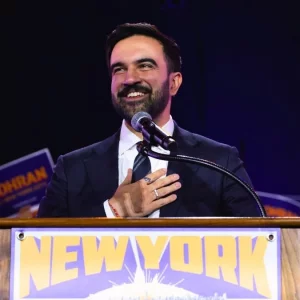 উগান্ডা থেকে নিউইয়র্ক—সর্বকনিষ্ঠ ও প্রথম মুসলিম মেয়র মামদানির অভূতপূর্ব উত্থান