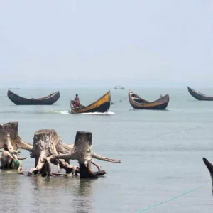 নাফ নদীতে আরাকান আর্মির হাতে আটক ৬ রোহিঙ্গা জেলে