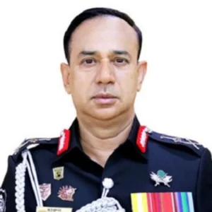 স্ত্রী- দু্ই মেয়েসহ র্যাবের সাবেক ডিজি হারুনের দেশত্যাগে নিষেধাজ্ঞা