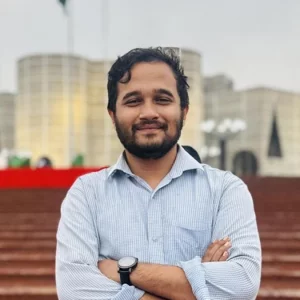 কেউ কেউ বলছেন আমি ‘ভাইয়ের রক্ত বেচে খাচ্ছি’: মীর স্নিগ্ধ