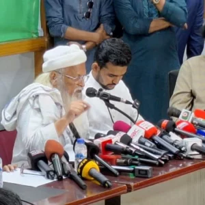 অন্তর্বর্তী সরকারের উচিত ছিল রাজু ভাস্কর্য বা শহীদ মিনারে দাঁড়িয়ে শপথ নেওয়া