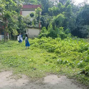 বিদ্যালয়ে মাঠ নেই, খেলাধুলা প্রায় বন্ধ