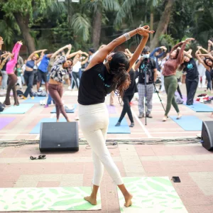 অন্তর্গত শান্তির খোঁজে যোগচর্চা: দ্য ফ্লো ফেস্ট ঢাকা ২০২৫