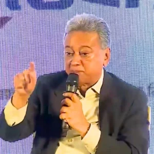 সংবিধানে গণভোট নেই, কথায় কথায় রাস্তায় নামবেন না: আমীর খসরু