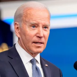 আমি ক্ষুব্ধ, ট্রাম্প যুক্তরাষ্ট্রকে বিব্রত করছেন: বাইডেন