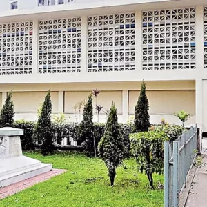 রমনায় গির্জার সামনে ককটেল বিস্ফোরণ