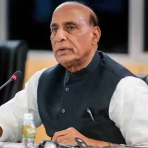 বাংলাদেশের সঙ্গে সম্পর্কের টানাপোড়েন চায় না ভারত: রাজনাথ সিং