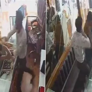 ভারতে গয়নার দোকানে ডাকাতি করতে ঢুকে ২৫ সেকেন্ডে ২০ বার চড় খেলেন নারী