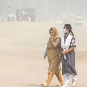 বায়ুদূষণে শীর্ষে দিল্লি, ঢাকার বাতাস অস্বাস্থ্যকর