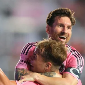 মেসির জোড়া গোল-অ্যাসিস্টের রেকর্ড, প্রথমবার সেমিফাইনালে মায়ামি