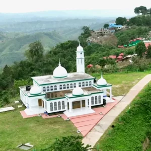 চোখ জুড়ায় সাজেক ভ্যালির অপরূপ মসজিদ