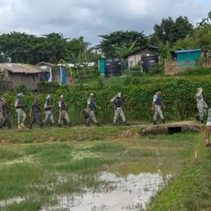 টেকনাফের পাহাড়ে থেমে থেমে গোলাগুলি, গুলি এসে পড়লো পুলিশ ক্যাম্পে