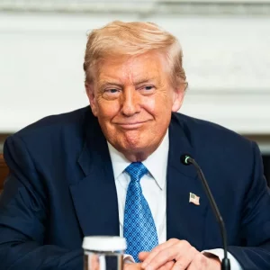 পাল্টা শুল্ক থেকে অর্জিত অর্থের লভ্যাংশ জনগণকে দেবেন ট্রাম্প