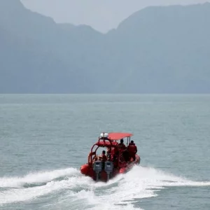 মালয়েশিয়া উপকূলে নৌকাডুবির ঘটনায় ১১ জনের মৃতদেহ উদ্ধার, বহু নিখোঁজ