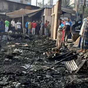 গাজীপুরের কোনাবাড়ি ৭ দোকান পড়ে ছাই