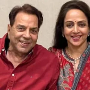 ধর্মেন্দ্রর ‘মৃত্যুর’ খবরে হেমা মালিনীর ক্ষোভ প্রকাশ