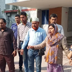 সাংবাদিক পরিচয়ে হাসপাতালে ঢুকে চিকিৎসকের ব্যাগ চুরি, গ্রেপ্তার ৫