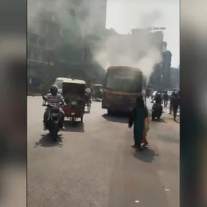 ঢাকায় যাত্রী সেজে বাসে আগুন দেন তিন ব্যক্তি: পুলিশ