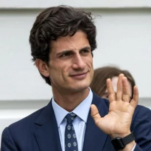 মামদানির সমর্থক-ট্রাম্পের সমালোচক: মার্কিন হাউসের প্রতিদ্বন্দ্বিতায় কেনেডির নাতি জ্যাক শ্লোসবার্গ