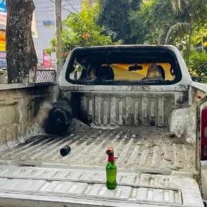 গোপালগঞ্জে গণপূর্ত বিভাগ ও গ্রামীণ ব্যাংকে পেট্রোল বোমা নিক্ষেপ