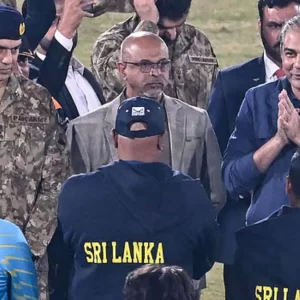 শ্রীলঙ্কাকে থাকতে রাজি করিয়েছেন পাকিস্তানের সেনাপ্রধান