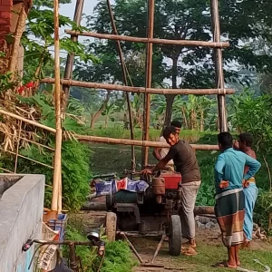 ইত্তেফাকে সংবাদ প্রকাশের পর প্রাথমিক বিদ্যালয়ে নলকূপ স্থাপন