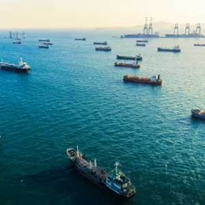 হরমুজ প্রণালির দুই প্রান্তে আটকা শত শত জাহাজ