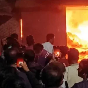 রাজশাহীতে ভয়াবহ অগ্নিকাণ্ডে পুড়ল খাদ্য গুদামের মালামাল