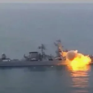 ইরানের নৌবাহিনীর ৯ জাহাজ ডুবিয়ে দেওয়ার দাবি ট্রাম্পের