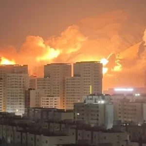 ভয়াবহ বিস্ফোরণে কাঁপছে তেহরান, টালমাটাল ইরান