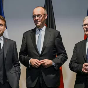 ইরানের বিরুদ্ধে এবার যুদ্ধে জড়াচ্ছে ফ্রান্স-জার্মানি-যুক্তরাজ্য?