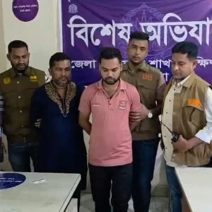 কেরানীগঞ্জে অস্ত্রসহ ‘কালা জরিফের’ দুই সহযোগী গ্রেপ্তার 