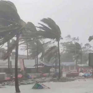 রাত ১টার মধ্যে দেশের তিন অঞ্চলে ৬০ কি. মি. বেগে ঝড়ের আশঙ্কা