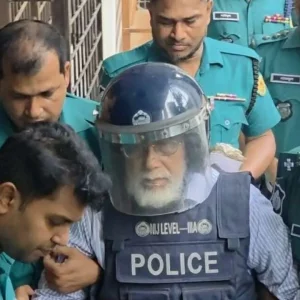 সাবেক প্রধান বিচারপতি খায়রুল হকের জামিন, বাধা নেই কারামুক্তিতে