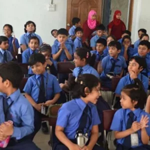 নিয়ন্ত্রণহীন ইংলিশ মিডিয়াম স্কুল, নিয়মের মধ্যে আনতে নীতিমালা করছে সরকার