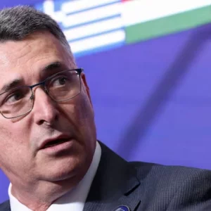 সুর নরম হলো ইসরায়েলি মন্ত্রীর, বললেন ‘অন্তহীন যুদ্ধ’ চাই না