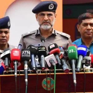 ঈদযাত্রায় প্রতি বাসে দুইজন চালক রাখার নির্দেশ ডিএমপি কমিশনারের