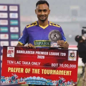 প্রতিশ্রুতি রাখলেন শরিফুল, মাঠকর্মীদের দিলেন বিপিএলের টুর্নামেন্ট সেরার টাকা